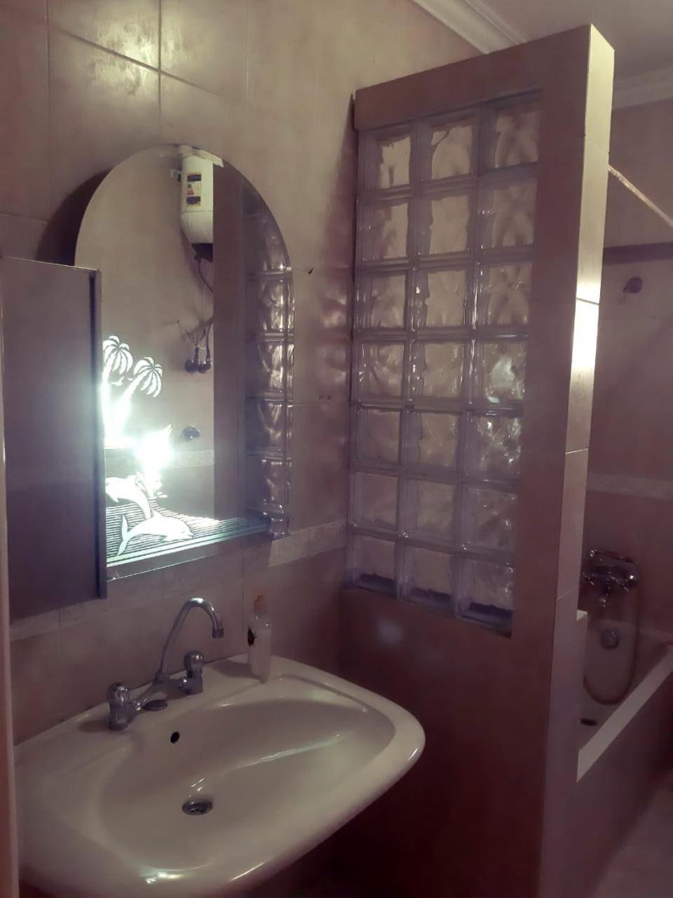 Apartment A Sunny Lovely Ladies Only Cairo