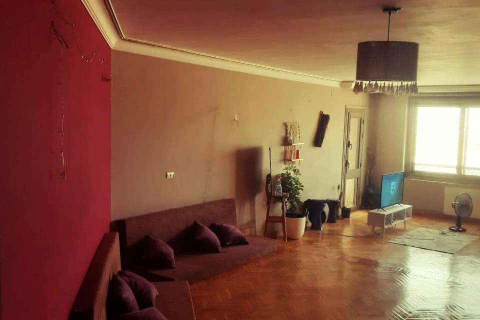 Apartment A Sunny Lovely Ladies Only